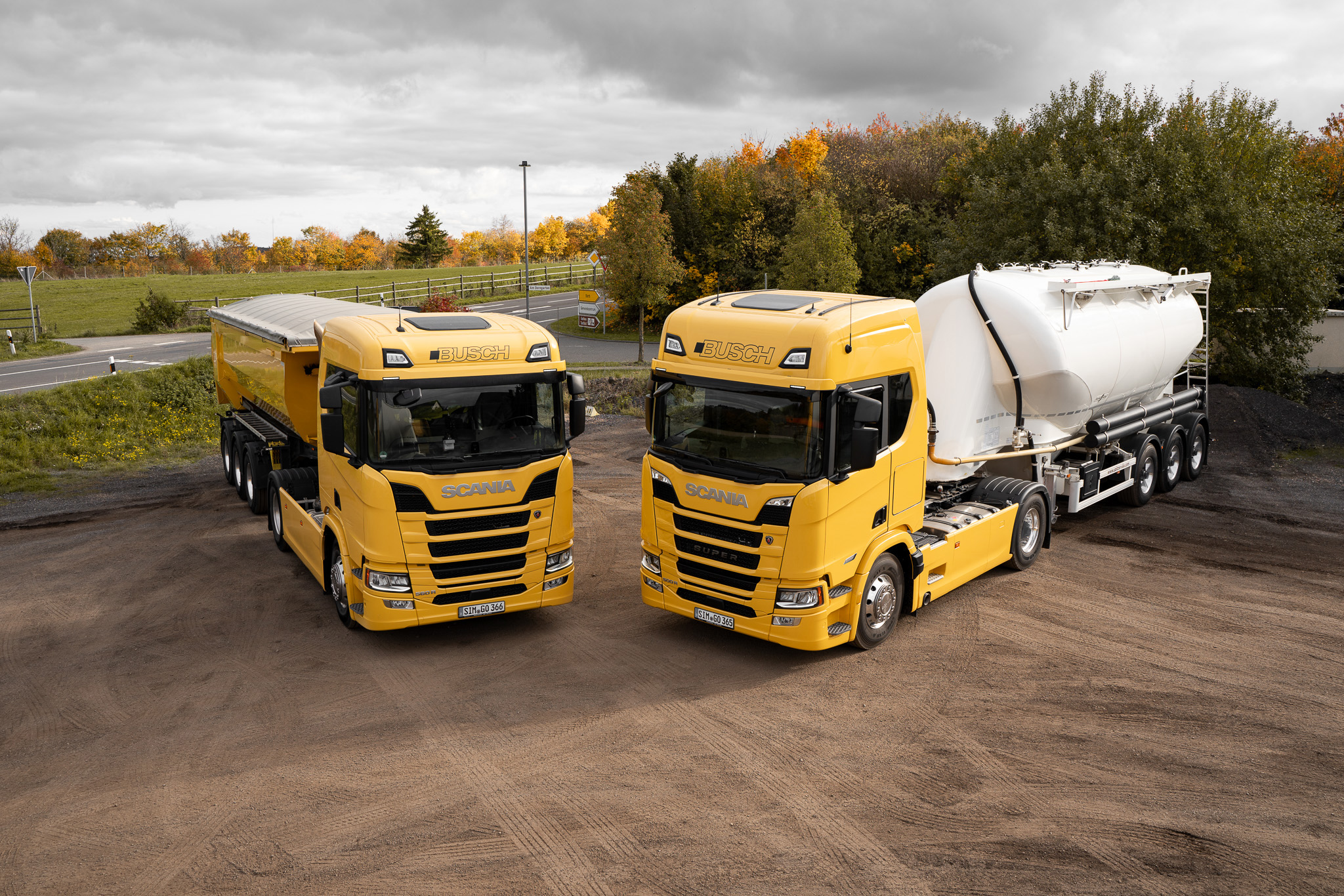 Sattelkipper_und_Silotransporter